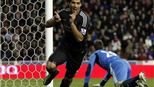 Suarez: Mọi người vì một người?
